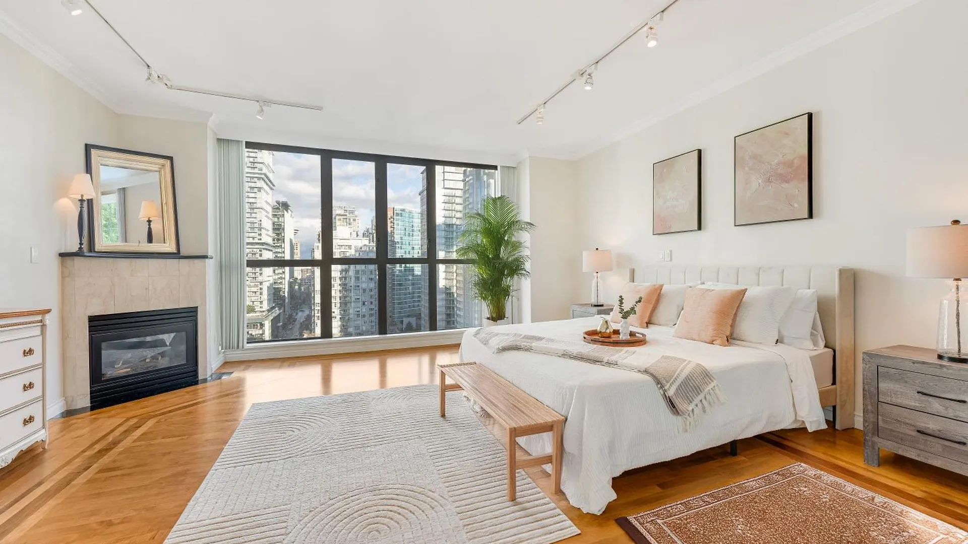 Premium 2 Bedroom Suite In Yaletown Huge And Elegant Living Space Vancouver Canada